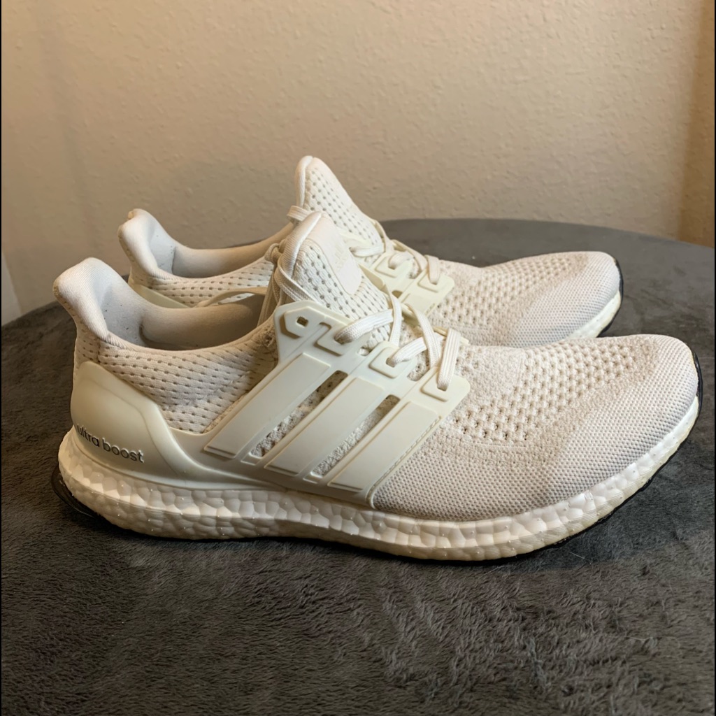 Adidas Ultraboost Dna Triple White Size: 7 1/2